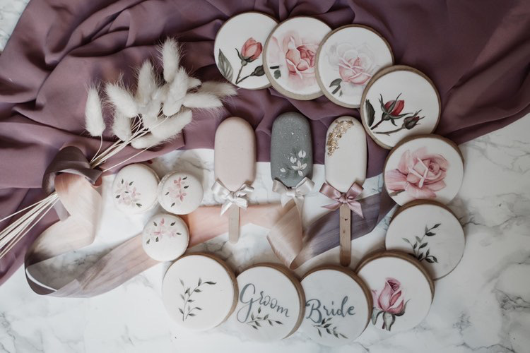 Hand painted favours